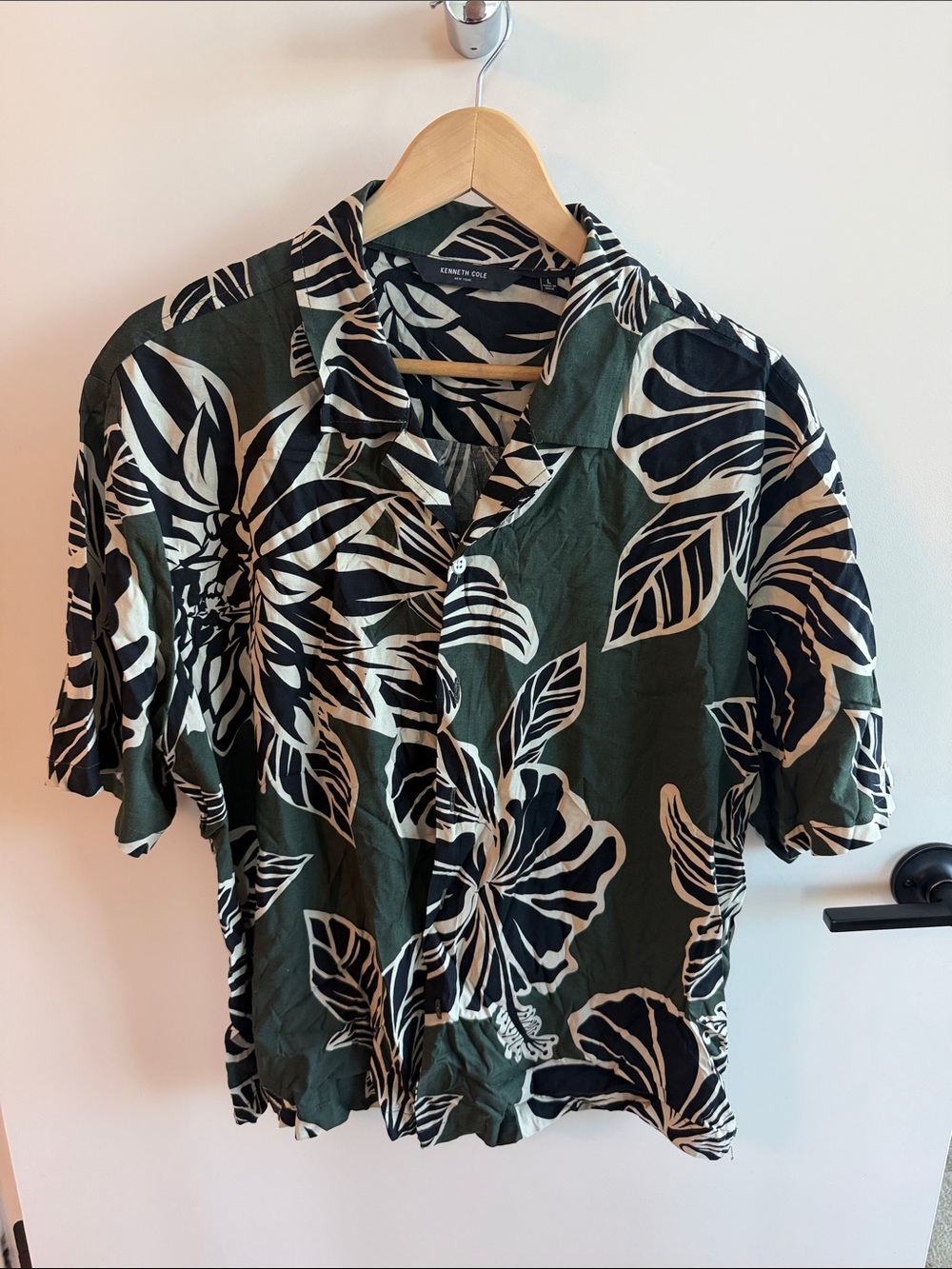 Kenneth Cole Green and Cream Botanical Short-Sleeve Polo
